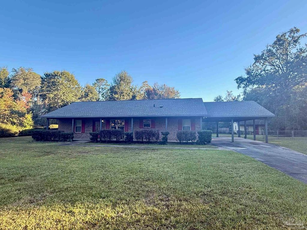 3521 Sweet Bay Dr, Pace, FL 32571