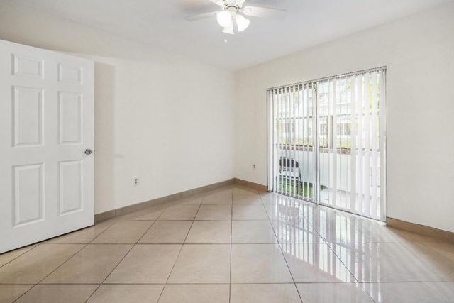 2878 Donnelly Drive 106, Lake Worth, FL 33462