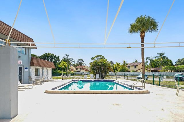 2878 Donnelly Drive 106, Lake Worth, FL 33462