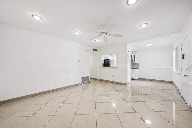 2878 Donnelly Drive 106, Lake Worth, FL 33462