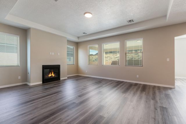 4805 Guadalupe Peak Street SW, Los Lunas, NM 87031