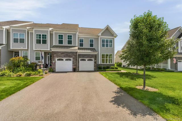 12 Fenton Way, Hopewell Junction, NY 12533