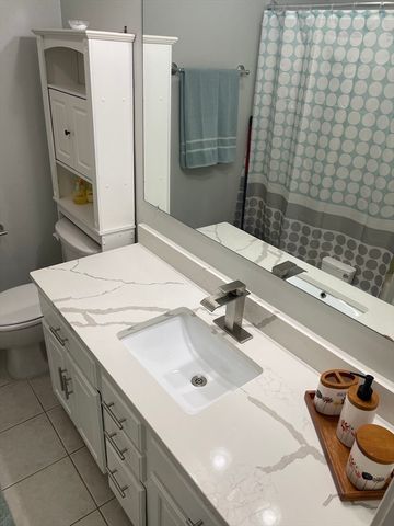 22 Columbia Ave, Fitchburg, MA 01420