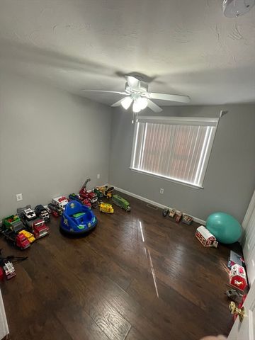 22 Columbia Ave, Fitchburg, MA 01420