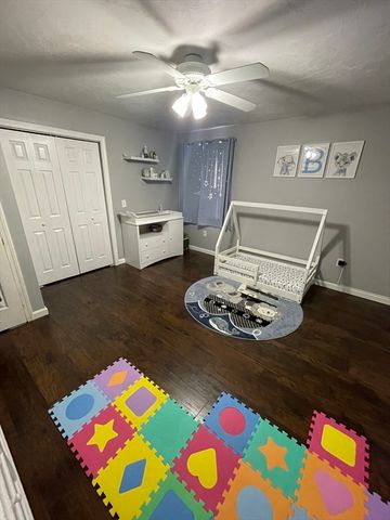 22 Columbia Ave, Fitchburg, MA 01420