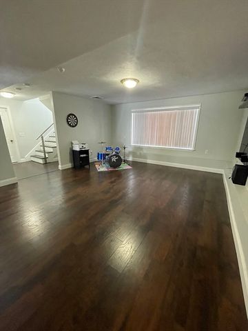 22 Columbia Ave, Fitchburg, MA 01420