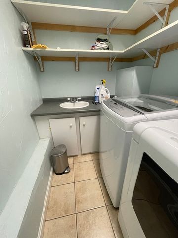 22 Columbia Ave, Fitchburg, MA 01420