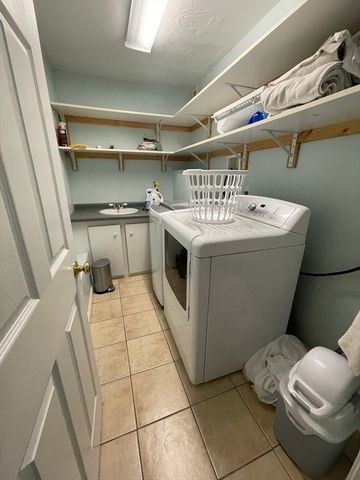 22 Columbia Ave, Fitchburg, MA 01420