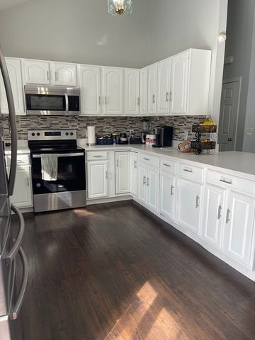 22 Columbia Ave, Fitchburg, MA 01420