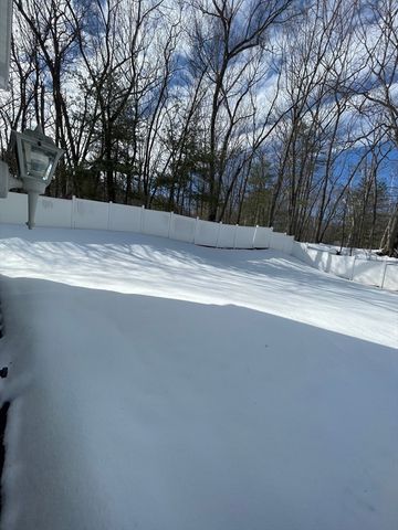 22 Columbia Ave, Fitchburg, MA 01420