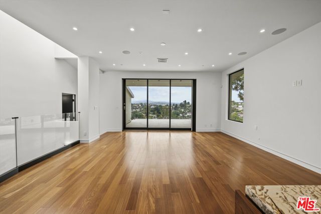 2388 Lyric Avenue, Los Angeles, CA 90027