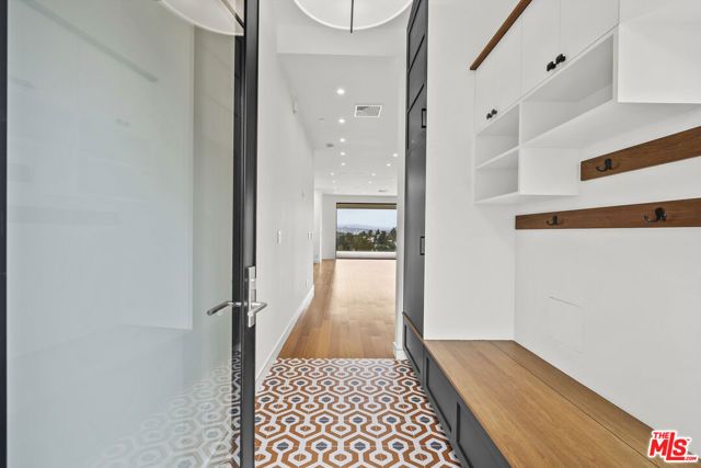 2388 Lyric Avenue, Los Angeles, CA 90027