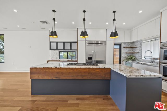 2388 Lyric Avenue, Los Angeles, CA 90027