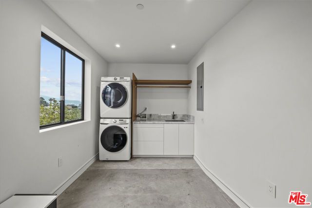 2388 Lyric Avenue, Los Angeles, CA 90027