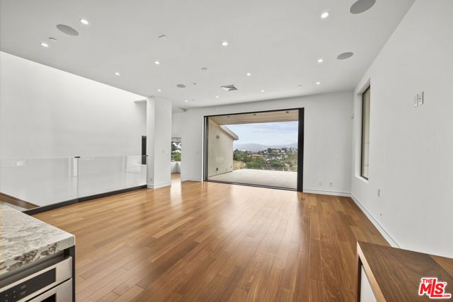 2388 Lyric Avenue, Los Angeles, CA 90027