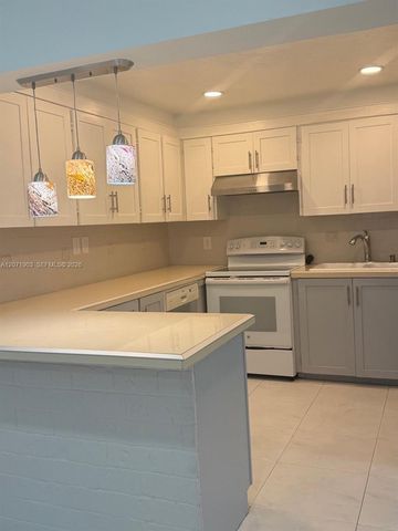 4210 NE 12th Terrace 4210, Pompano Beach, FL 33064