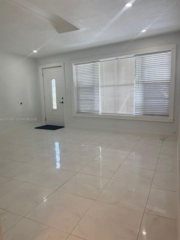 4210 NE 12th Terrace 4210, Pompano Beach, FL 33064