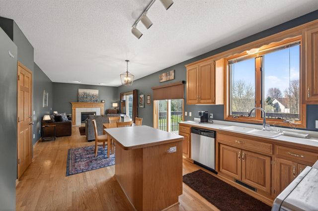 7895 Hill Road, Woodbury, MN 55125