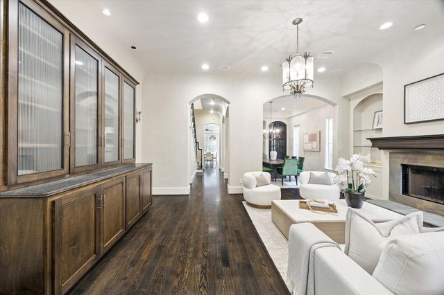 2145 Fairview Avenue, Houston, TX 77019