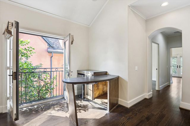 2145 Fairview Avenue, Houston, TX 77019