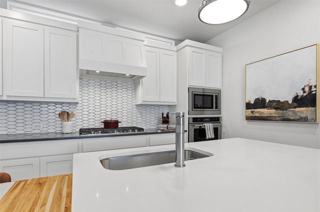 1900 Caddo Street 2, Dallas, TX 75204