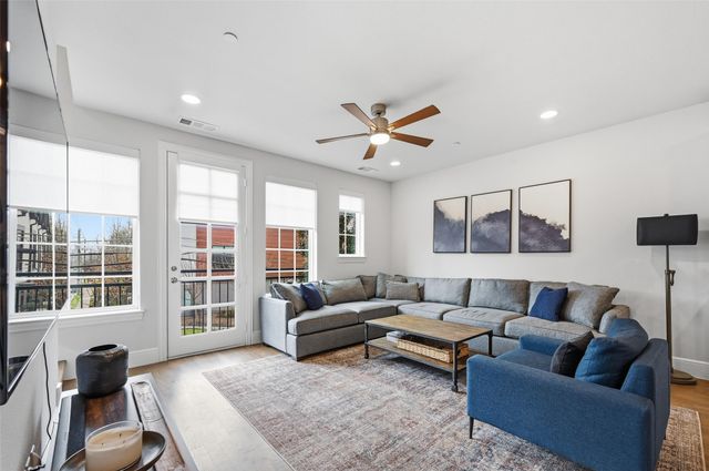 1900 Caddo Street 2, Dallas, TX 75204