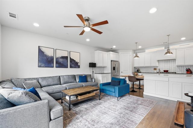 1900 Caddo Street 2, Dallas, TX 75204