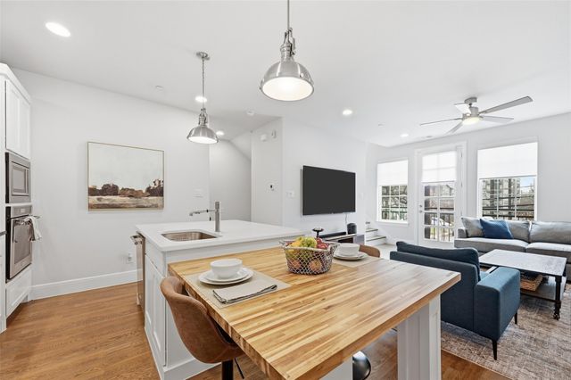 1900 Caddo Street 2, Dallas, TX 75204