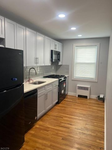 935 Broad St 35B, Bloomfield Twp., NJ 07003