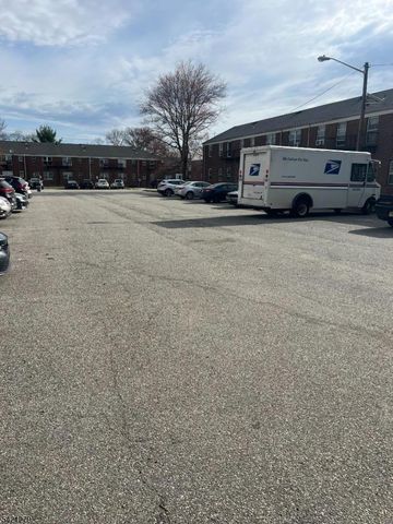 935 Broad St 35B, Bloomfield Twp., NJ 07003