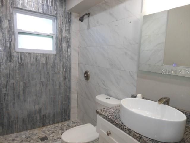 8421 N ORANGEVIEW AVENUE, Tampa, FL 33617