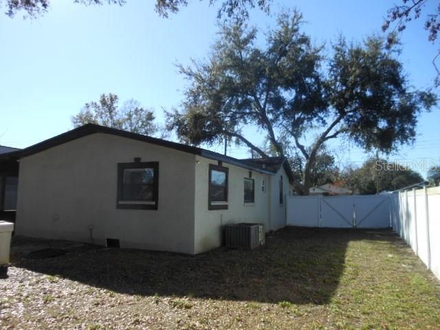 8421 N ORANGEVIEW AVENUE, Tampa, FL 33617