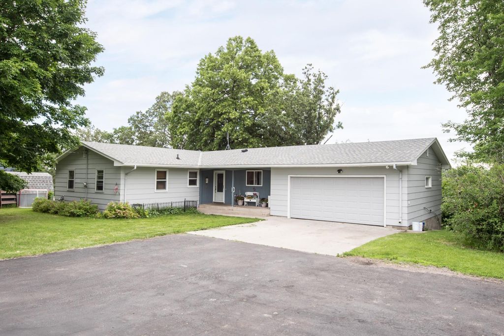 3009 Rosewood Lane SE, Alexandria, MN 56308
