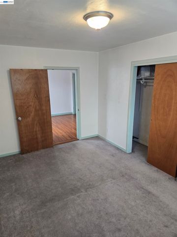 1243 62nd Ave, Oakland, CA 94621