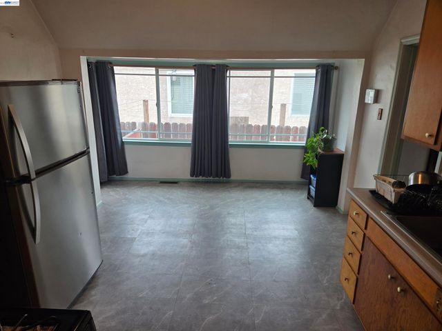 1243 62nd Ave, Oakland, CA 94621