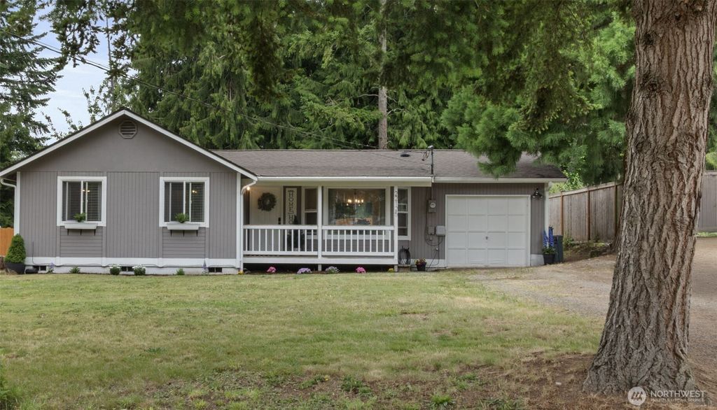 22125 Apollo Drive NE, Poulsbo, WA 98370