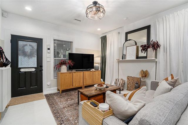 1812 Defoor Avenue, Atlanta, GA 30318