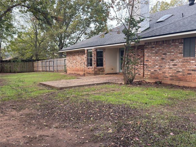 421 Edgemont Drive, Bossier City, LA 71111