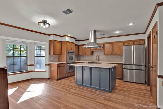 421 Edgemont Drive, Bossier City, LA 71111