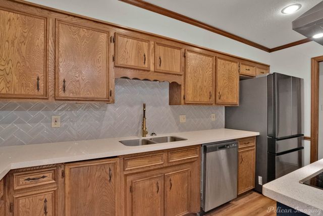 421 Edgemont Drive, Bossier City, LA 71111