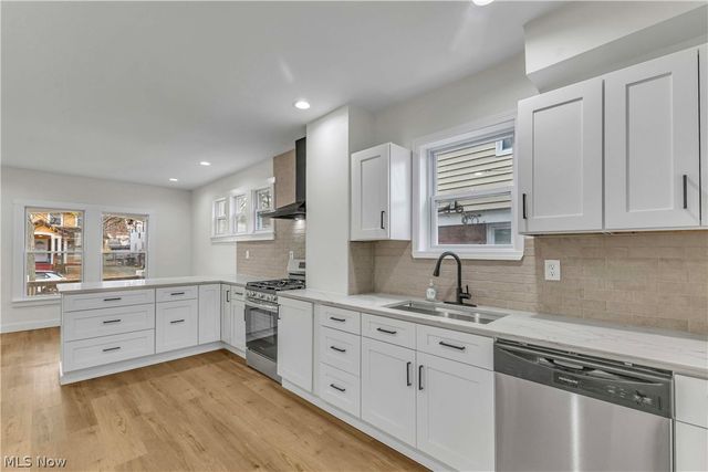 3299 Yorkshire Road, Cleveland Heights, OH 44118