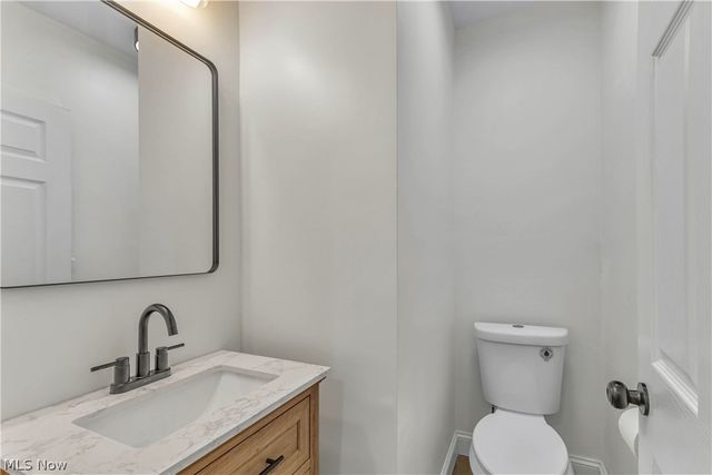 3299 Yorkshire Road, Cleveland Heights, OH 44118