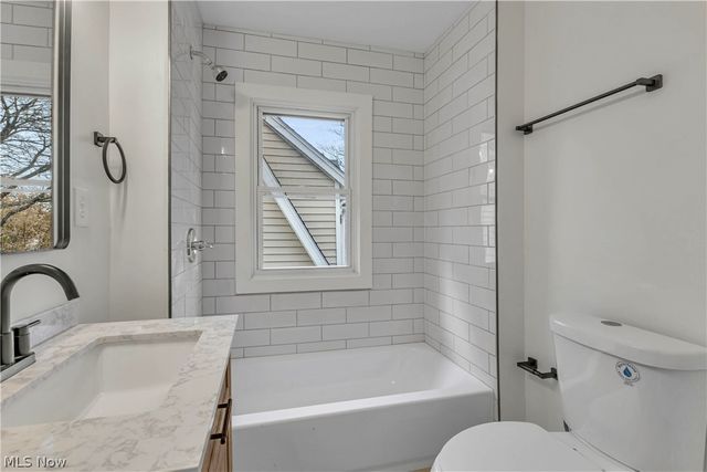 3299 Yorkshire Road, Cleveland Heights, OH 44118