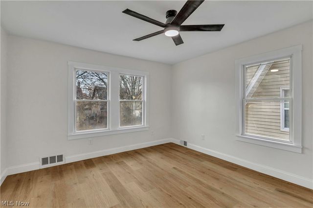 3299 Yorkshire Road, Cleveland Heights, OH 44118