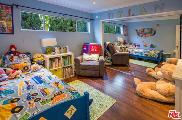 12419 Sarah Street, Studio City, CA 91604