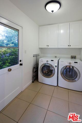 12419 Sarah Street, Studio City, CA 91604