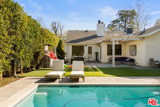 12419 Sarah Street, Studio City, CA 91604