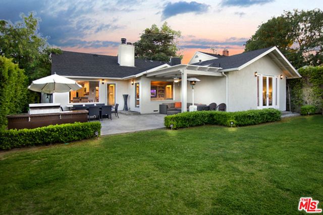 12419 Sarah Street, Studio City, CA 91604