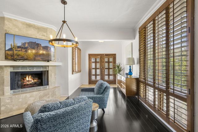 320 W BETHANY HOME Road, Phoenix, AZ 85013