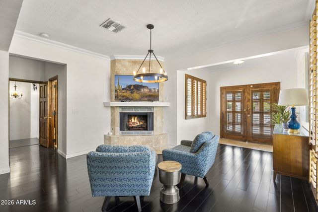 320 W BETHANY HOME Road, Phoenix, AZ 85013